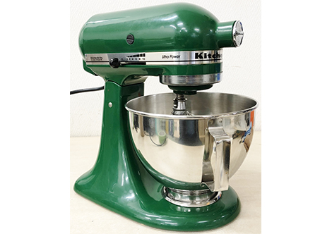 キッチンエイドの卓上ミキサー